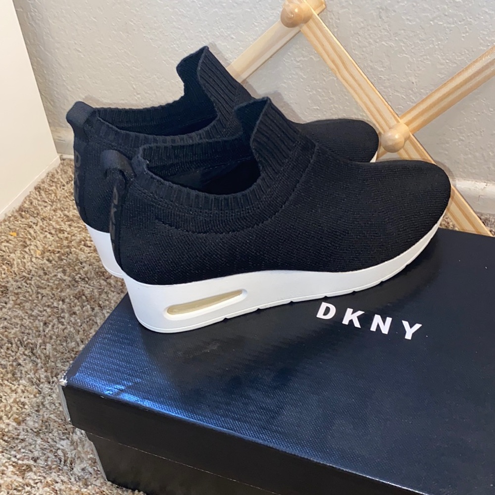 Dkny shoes black